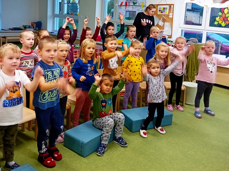 Pprava na straideln den a divadlo Leonka
