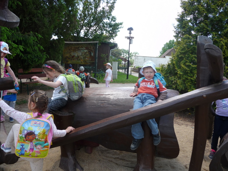 VLET - Dinopark a ZOO Vykov III. 